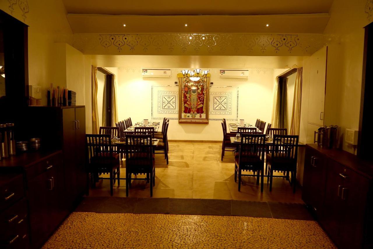Nirali Resorts Rajkot Exterior foto